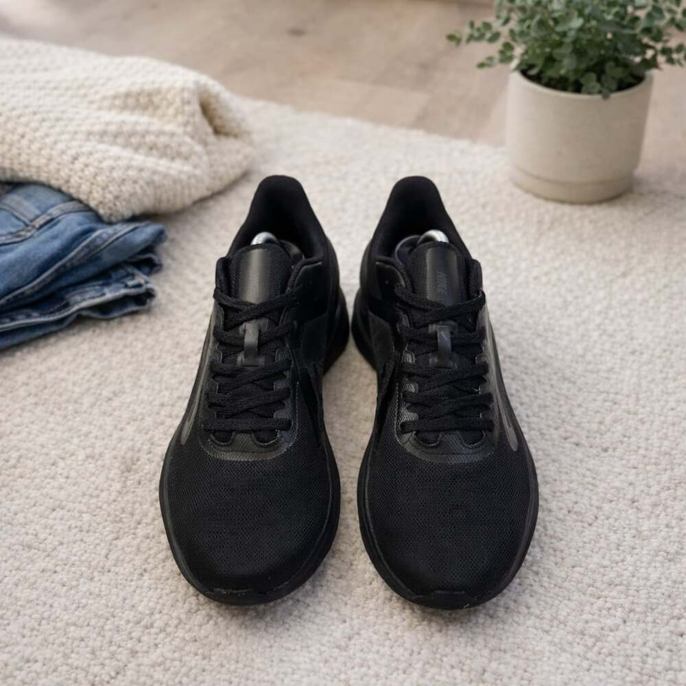 Nike Downshifter 10 Triple Black Running Shoes Men’s 10.5